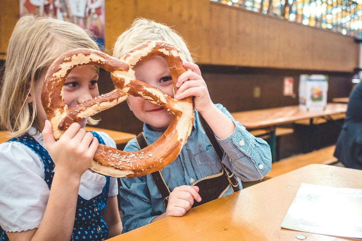Cum pot copiii să se simtă ca acasă la Oktoberfest